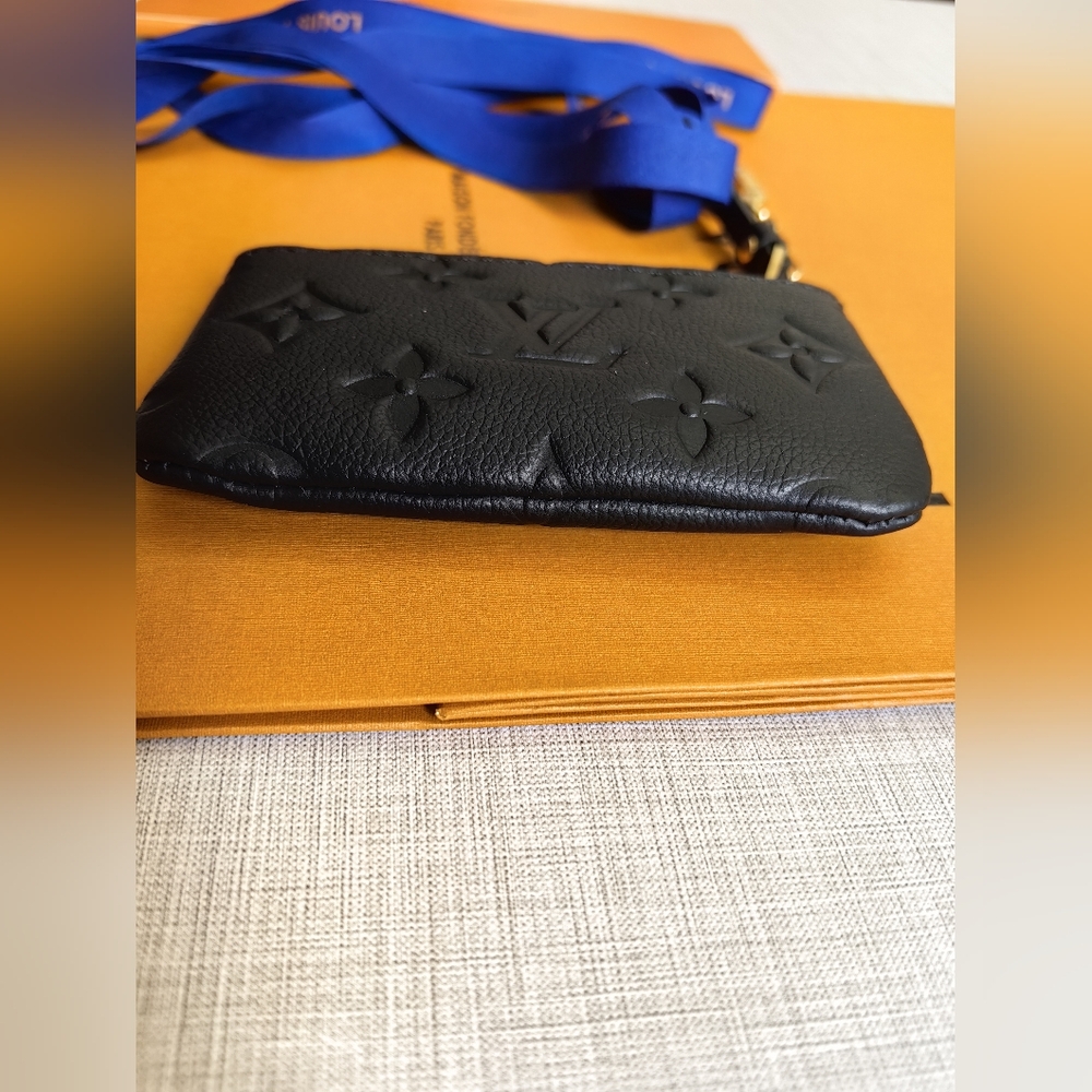Louis Vuitton Black Key Pouch - Picture 6 of 13
